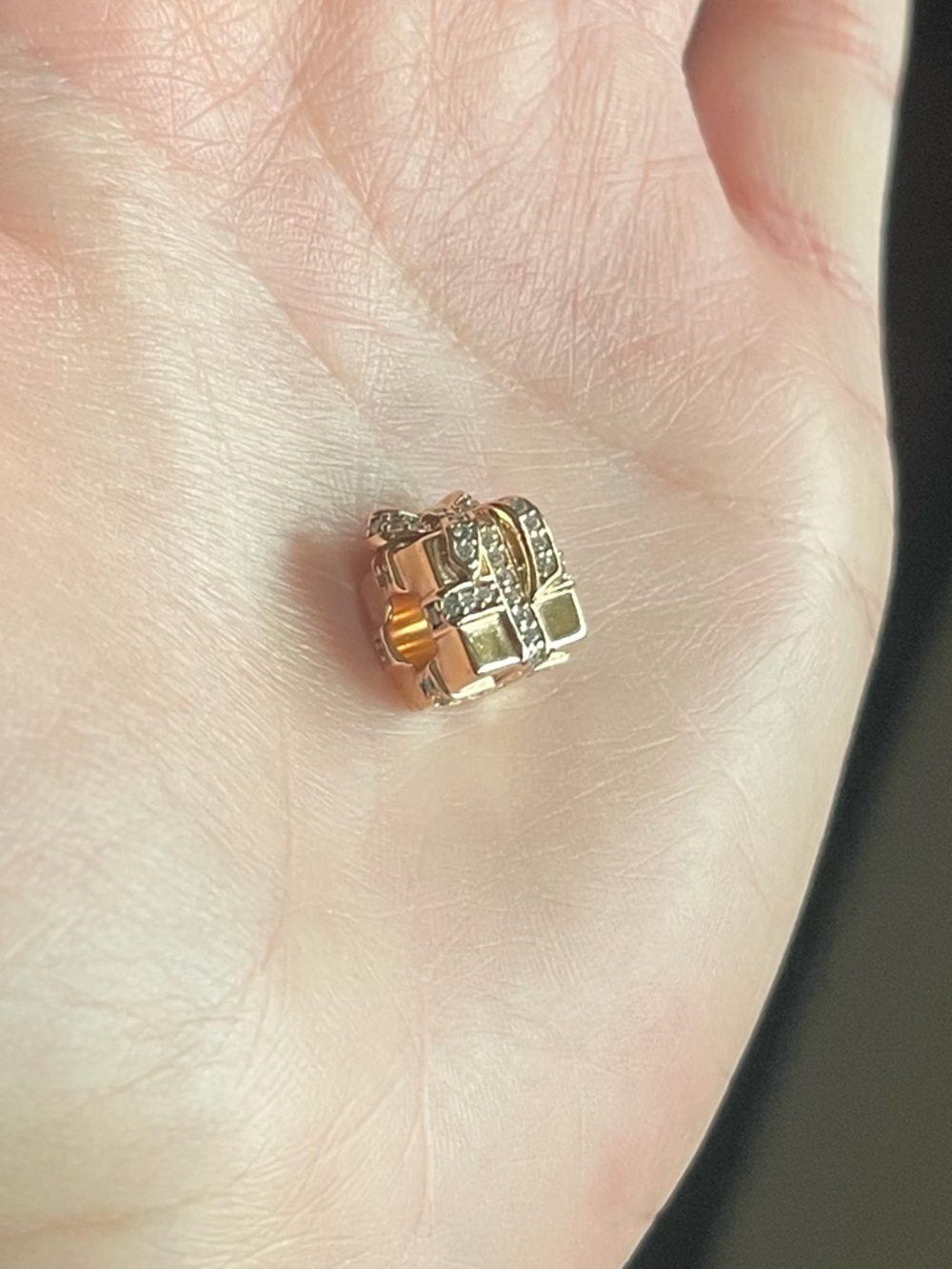 Pandora Rose Gold Present Charm - Picture 6 of 7